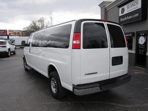 2019 Chevrolet Express 3500 LT
