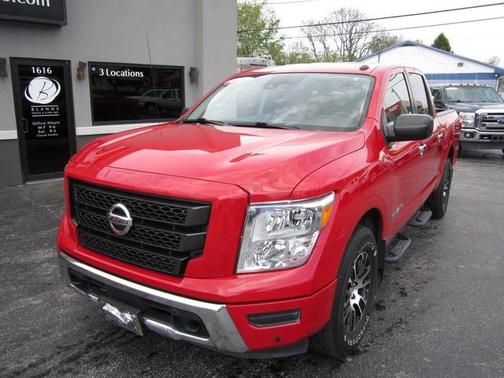 2021 Nissan Titan SV
