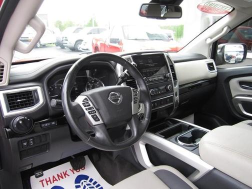 2021 Nissan Titan SV