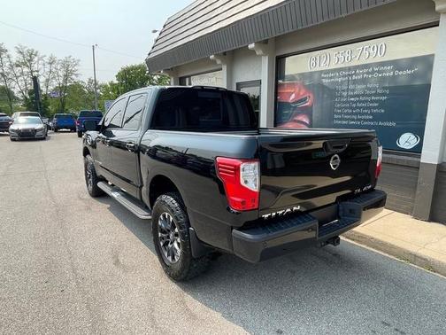 2017 Nissan Titan SL