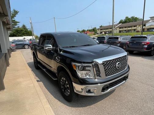 2017 Nissan Titan SL
