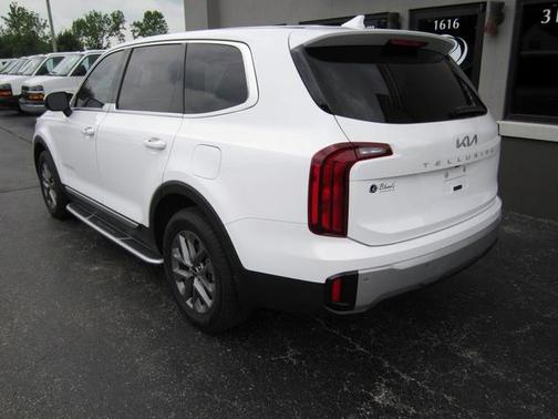 2023 Kia Telluride LX