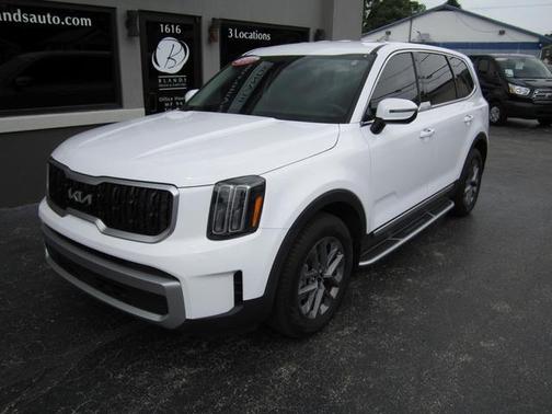 2023 Kia Telluride LX