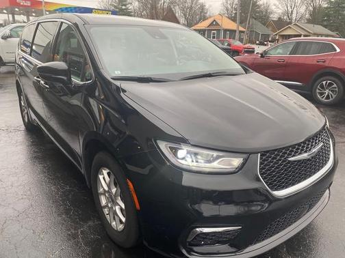 2024 Chrysler Pacifica Touring-L