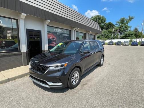 2024 Kia Carnival LX