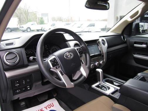 2018 Toyota Tundra SR5