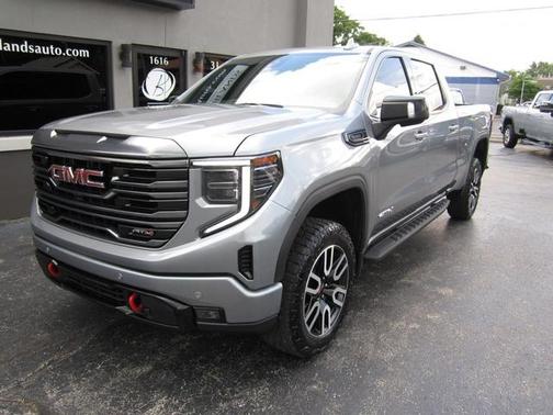 2024 GMC Sierra 1500 AT4