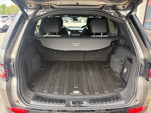 Silicon Silver 2023 Land Rover Discovery Sport SE R-Dynamic