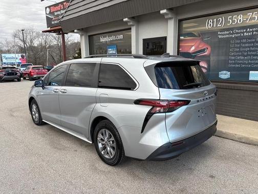 2022 Toyota Sienna XLE