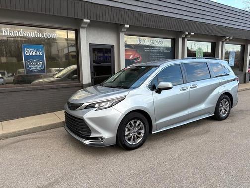 2022 Toyota Sienna XLE