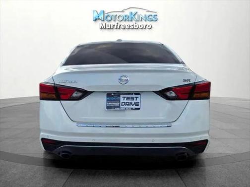 2022 Nissan Altima SR FWD