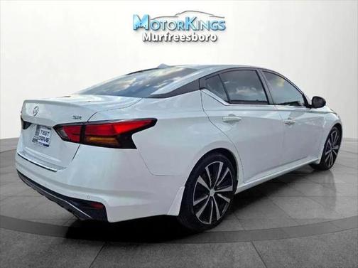 2022 Nissan Altima SR FWD
