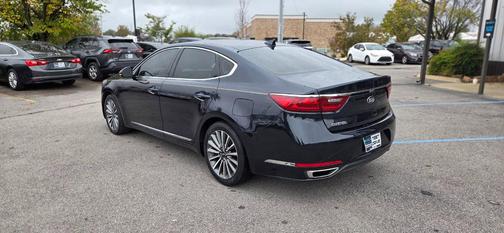 2017 Kia Cadenza Premium