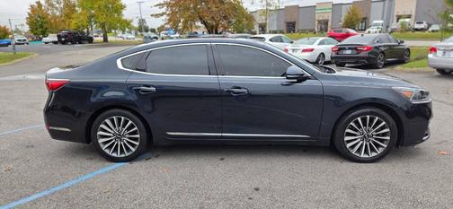 2017 Kia Cadenza Premium