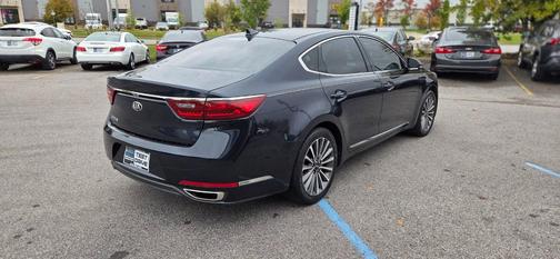 2017 Kia Cadenza Premium