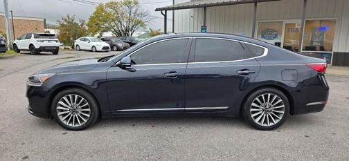 2017 Kia Cadenza Premium