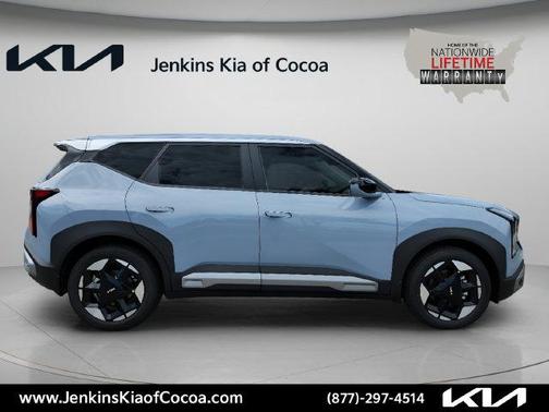 Gray 2027 Kia Seltos S