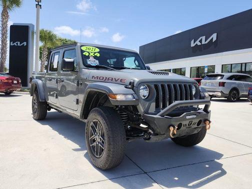 Sting Gray Clearcoat 2021 Jeep Gladiator Mojave