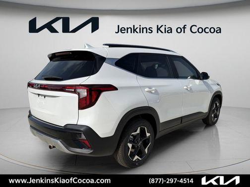White Pearl 2026 Kia Seltos EX