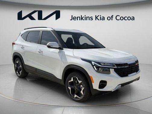 White Pearl 2026 Kia Seltos EX