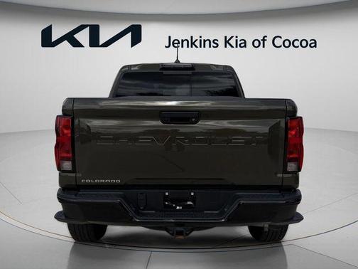 Bronze Metallic 2024 Chevrolet Colorado Trail Boss