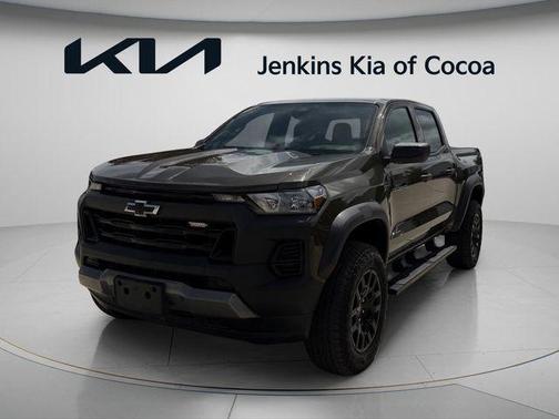 Bronze Metallic 2024 Chevrolet Colorado Trail Boss
