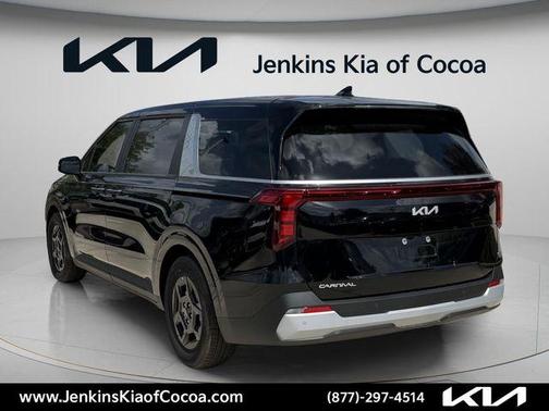 Aurora Black Pearl 2026 Kia Carnival LX