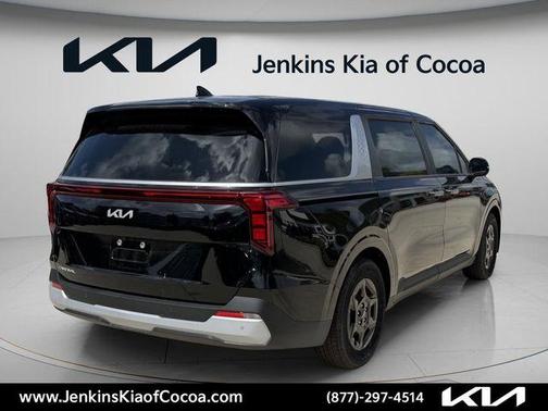 Aurora Black Pearl 2026 Kia Carnival LX