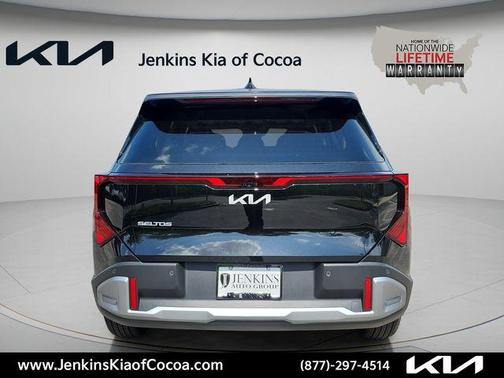 Aurora Black 2027 Kia Seltos EX