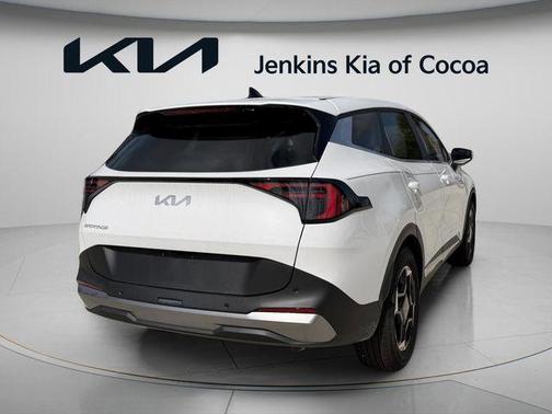 White Pearl 2026 Kia Sportage EX