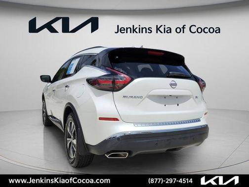 White 2024 Nissan Murano SV