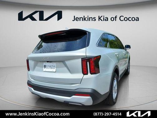 Ivory 2026 Kia Sorento LX