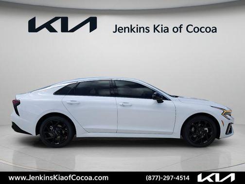 White Pearl 2026 Kia K5 GT-Line