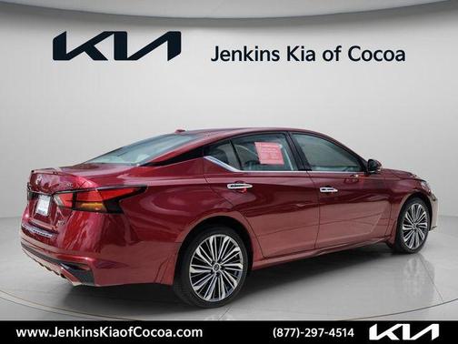 Scarlet Ember 2023 Nissan Altima 2.5 SL