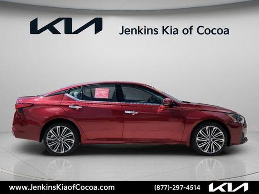 Scarlet Ember 2023 Nissan Altima 2.5 SL