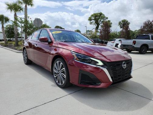 Scarlet Ember 2023 Nissan Altima 2.5 SL