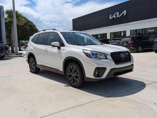 Crystal White Pearl 2019 Subaru Forester Sport