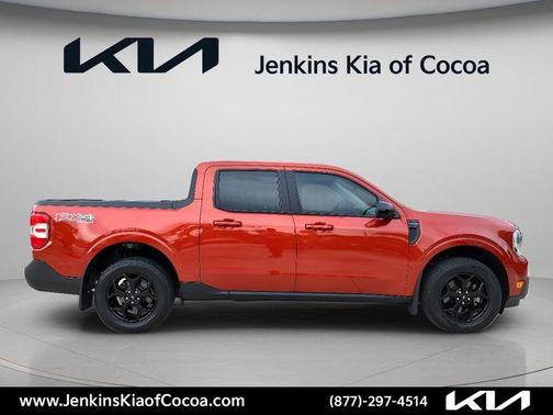 Chili Pepper Red 2024 Ford Maverick Lariat