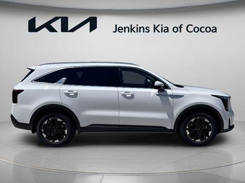 White Pearl 2026 Kia Sorento S