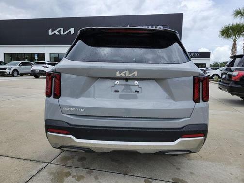 Wolf Gray 2026 Kia Sorento SX