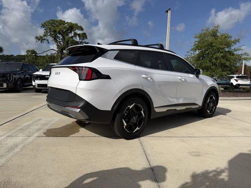 Glacial White Pearl 2026 Kia Sportage EX