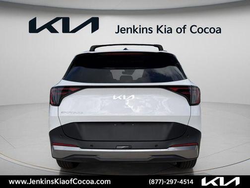 Glacial White Pearl 2026 Kia Sportage EX
