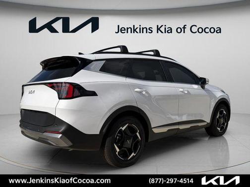 Glacial White Pearl 2026 Kia Sportage EX