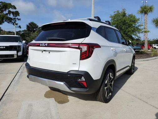 Snow White Pearl 2026 Kia Seltos SX