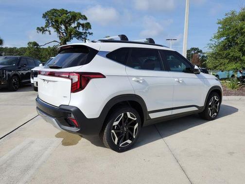Snow White Pearl 2026 Kia Seltos SX