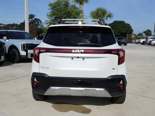 Snow White Pearl 2026 Kia Seltos SX