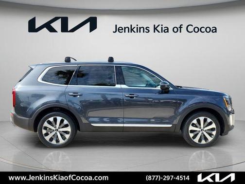 Gray 2022 Kia Telluride S