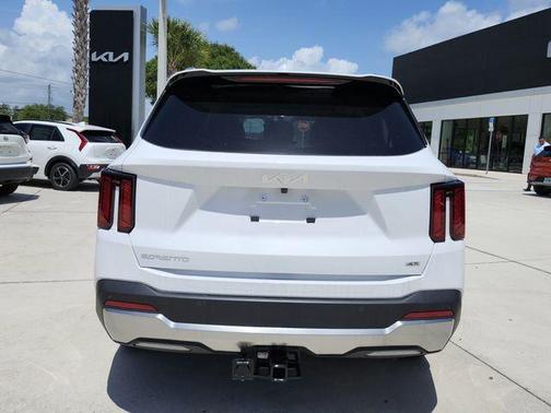 White Pearl 2026 Kia Sorento EX
