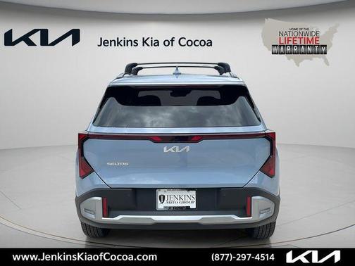 Metal 2027 Kia Seltos EX