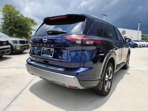Deep Ocean Blue 2024 Nissan Rogue SL